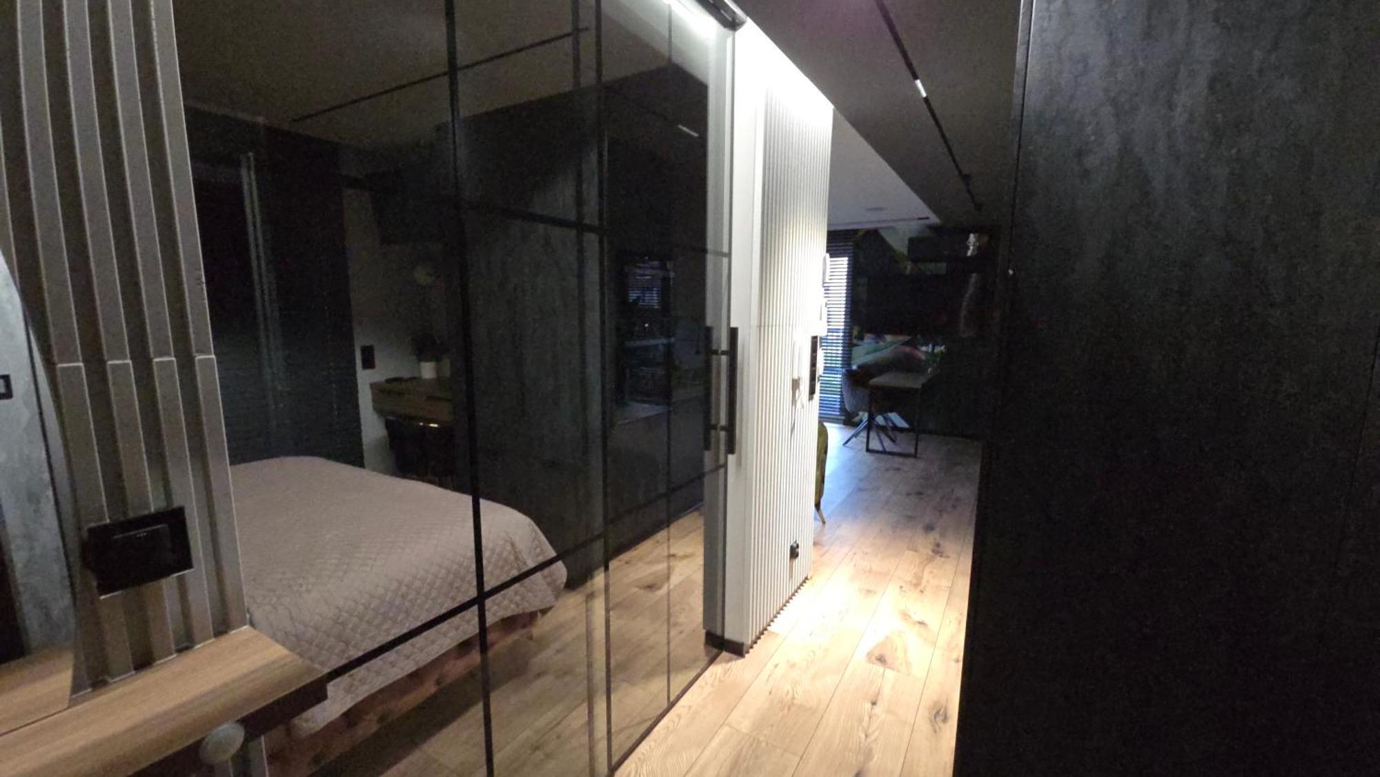 Apartament Dark Prestige New ! - Dostep 24H, Projektor , Garaz Podziemny , Klimatyzacja , Duzy Taras Kielce Zewnętrze zdjęcie